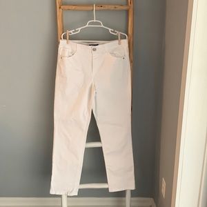 Democracy AbSolution size 16 white stretch pant